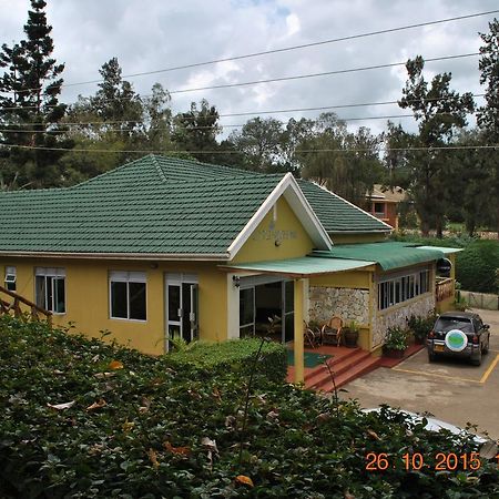 Little Woods Inn Mbarara Buitenkant foto